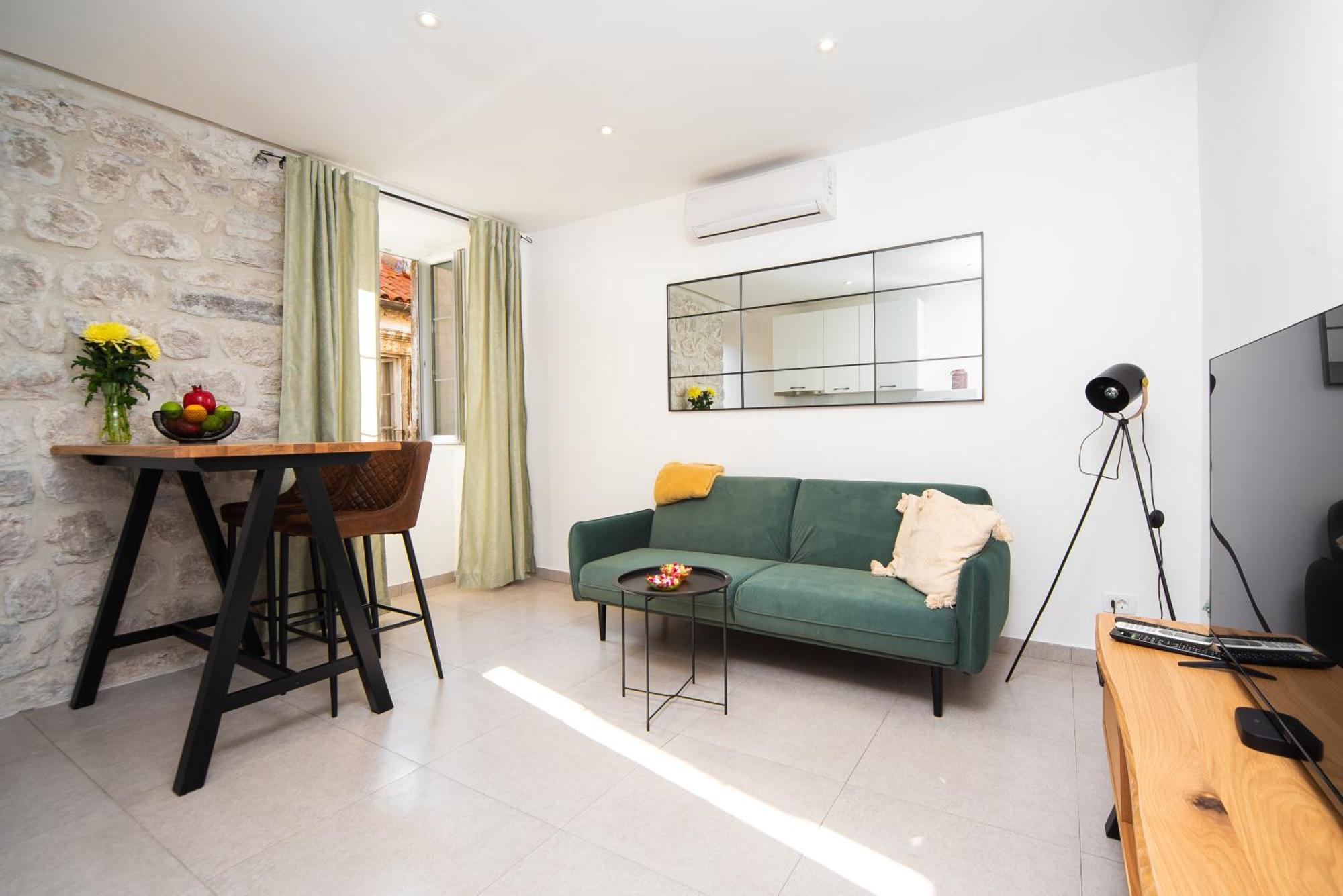 Apartment Dusan Residency Kotor